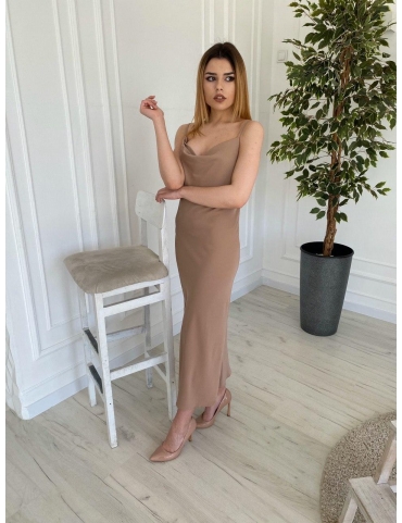 Бежевое платье-комбинация