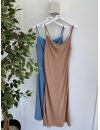 Бежевое платье-комбинация