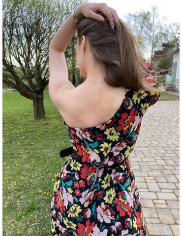 Яркое шифоновое платье