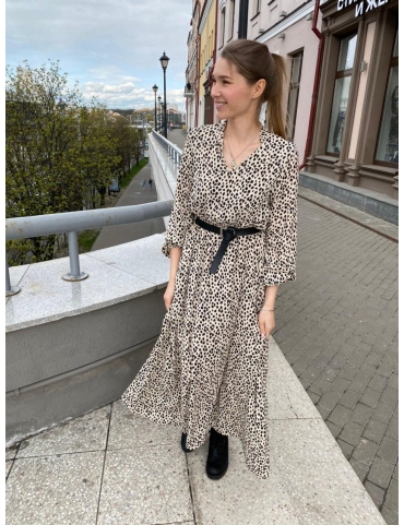 Платье миди с анималистичным принтом