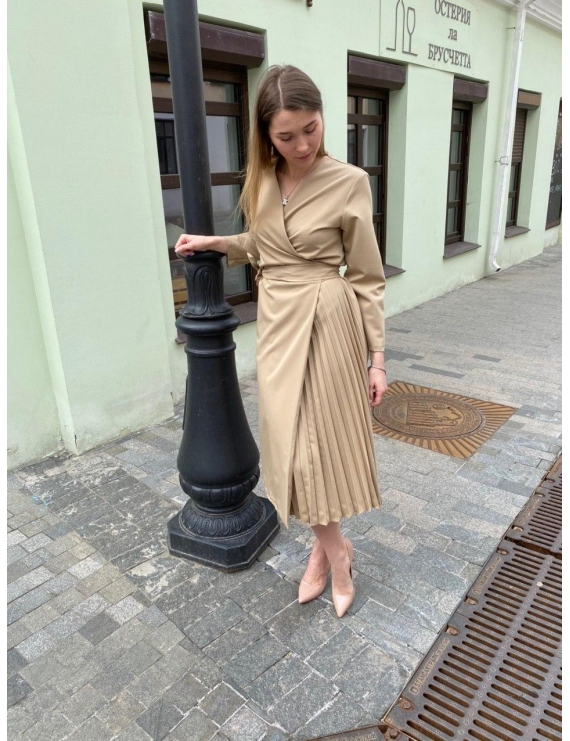 Платье из вискозы на запах