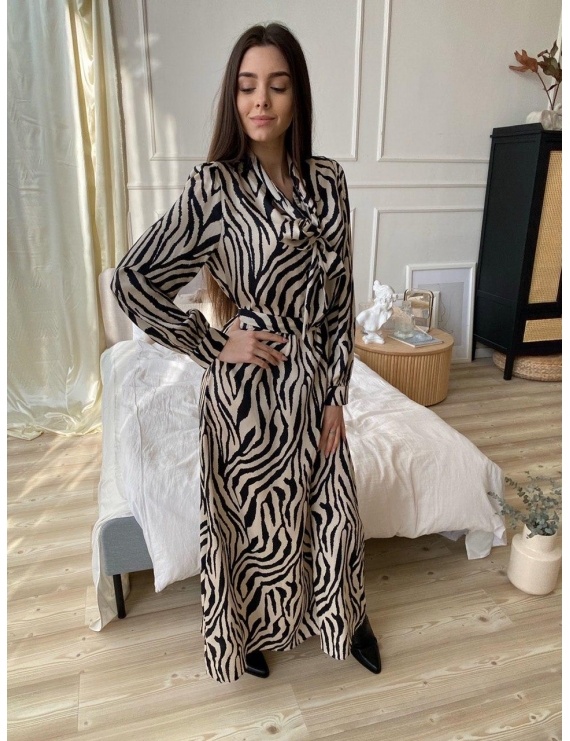 Платье с анималистичным принтом