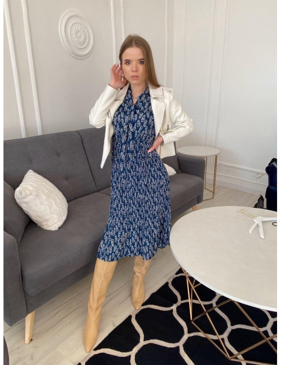 Платье с завязками