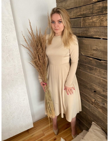 Платье приталенное