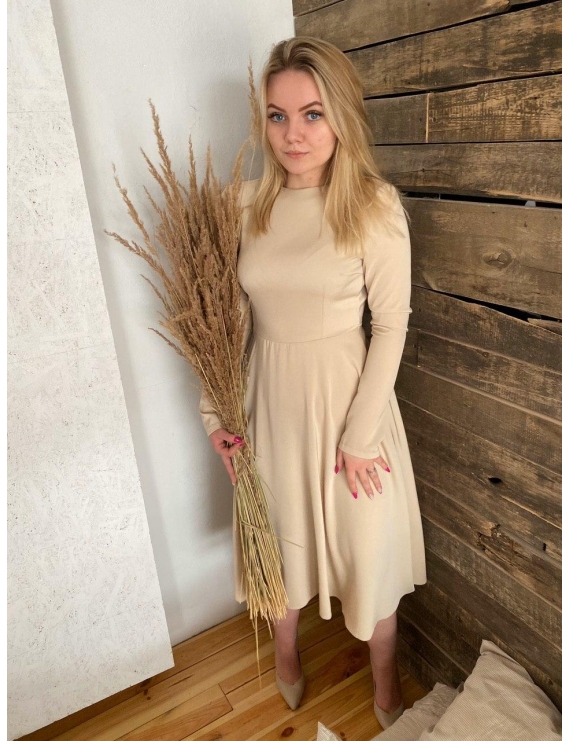 Платье приталенное