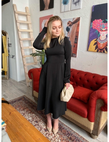 Платье приталенное