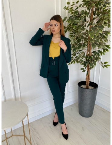 Брючный костюм с жакетом