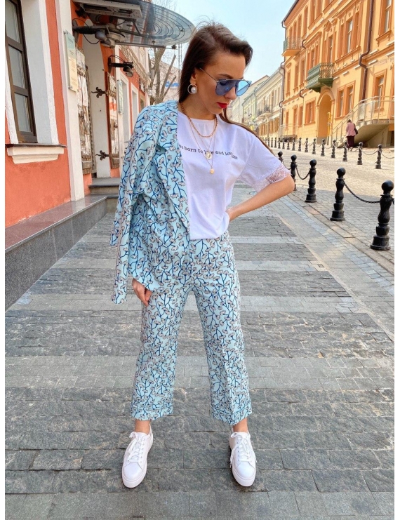 Брючный костюм с цветочным принтом