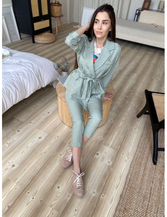 Брючный костюм с жакетом